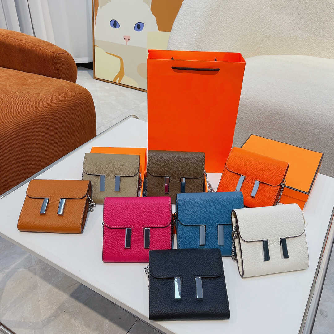 Letter Designer Purse Wallets Women Chain Designer Bag Multiple Colors Wallet Coin Purses Card Holder Womens Classic Fashion Solid ColorHolder, He04 13x3x12cm
Letter Designer Purse Wallets Women Chain Designer Bag Multiple Colors Wallet Coin Purses Card Holder Womens Classic Fashion Solid ColorHolder, He04 13x3x12cm