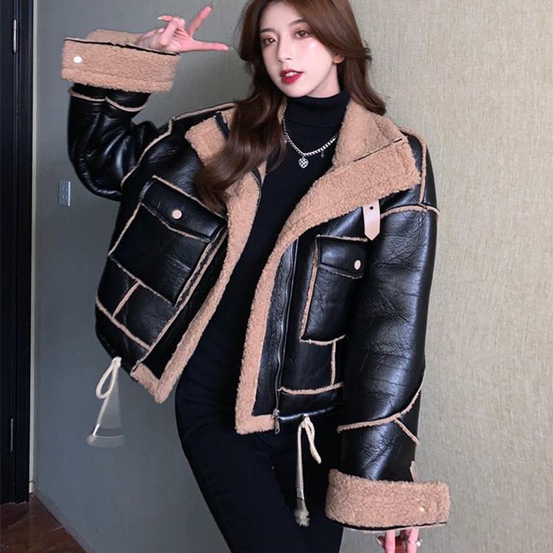 Jackets 2022 Korean Lamb Fur Loose Short Padded PU Leather Tooling Cotton Jacket Female Warm Parkas Black Women's Winter Sheepskin Coat, Black coat
Jackets 2022 Korean Lamb Fur Loose Short Padded PU Leather Tooling Cotton Jacket Female Warm Parkas Black Women's Winter Sheepskin Coat, Black coat