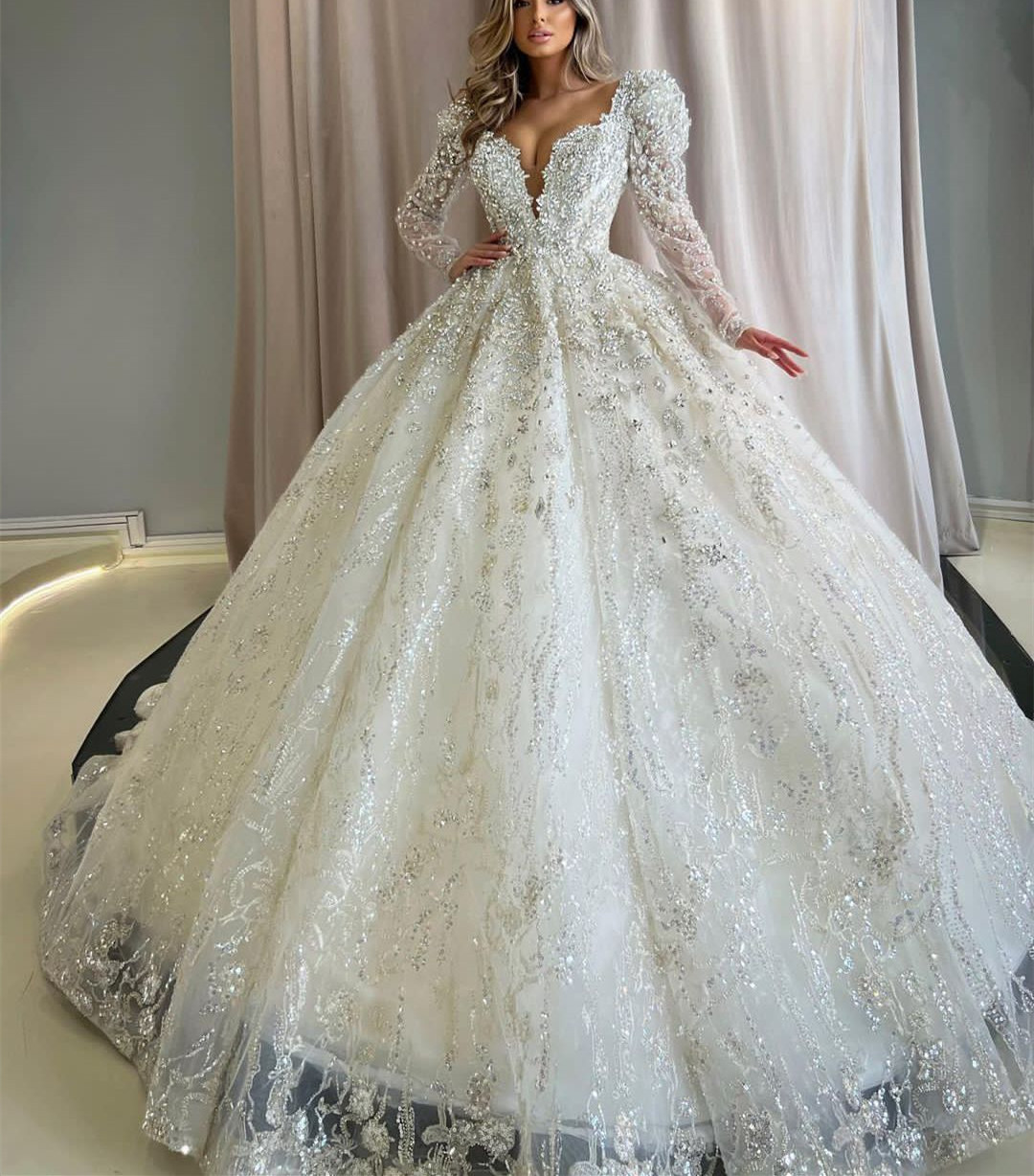Luxury Ball Gown Wedding Dresses Long Sleeves V Neck Sequins Applique Lace Ruffles Bridal Gowns Diamonds Pearls Formal Dress Plus Size Custom Made Ves