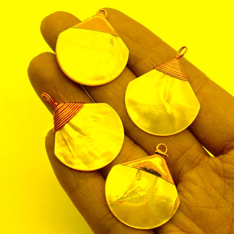 Pendant Necklaces Fashion Scallop Necklace Natural Seashell 25x26mm For Making Shape Jewelry DIY Earring AccessorPendant
Pendant Necklaces Fashion Scallop Necklace Natural Seashell 25x26mm For Making Shape Jewelry DIY Earring AccessorPendant