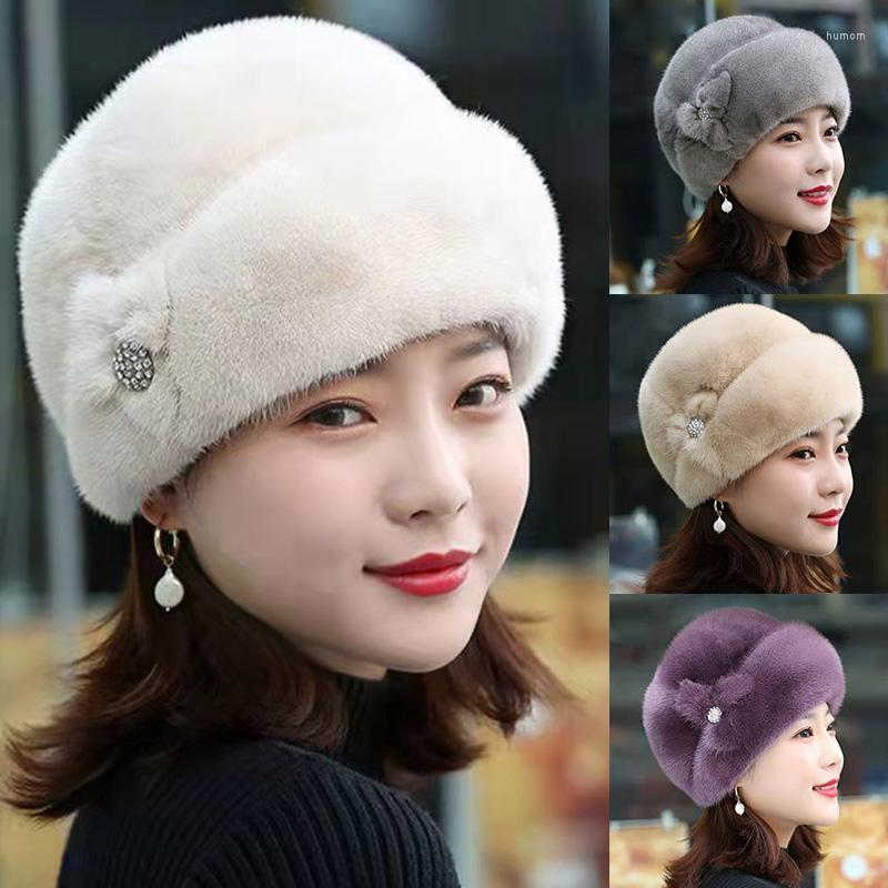 Berets Russian Fur Hat Winter Warm Imitation Mink Hats For Women Classic Luxury Caps Earflap Fisherman Floral Design Basin Cap
Berets Russian Fur Hat Winter Warm Imitation Mink Hats For Women Classic Luxury Caps Earflap Fisherman Floral Design Basin Cap