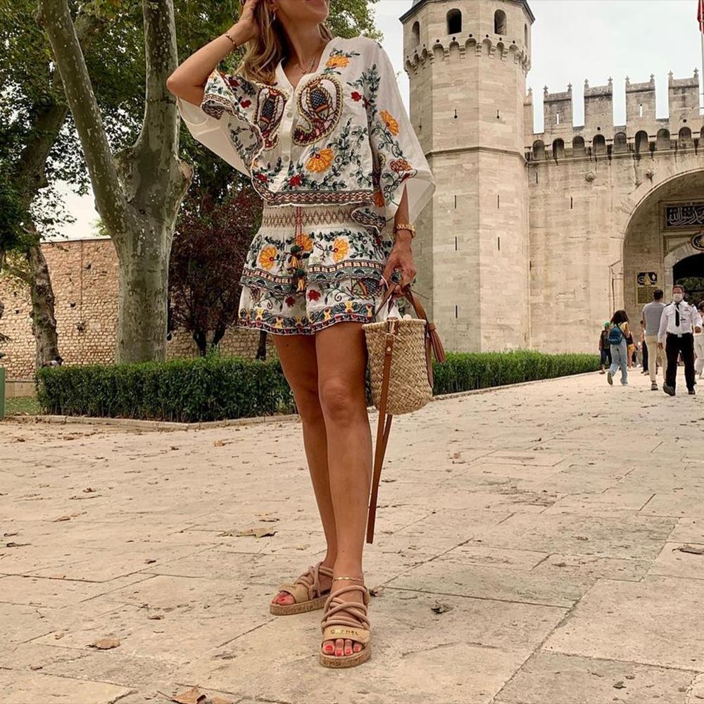 Dress XEASY 2021 WOMEN TWOPIECE SET VINTAGE CASUAL FLOWER EMBROIDERY SHIRT FEMALE STREETWEAR SLIM ELASTIC HIGH WAIST SKIRT SETS
Dress XEASY 2021 WOMEN TWOPIECE SET VINTAGE CASUAL FLOWER EMBROIDERY SHIRT FEMALE STREETWEAR SLIM ELASTIC HIGH WAIST SKIRT SETS