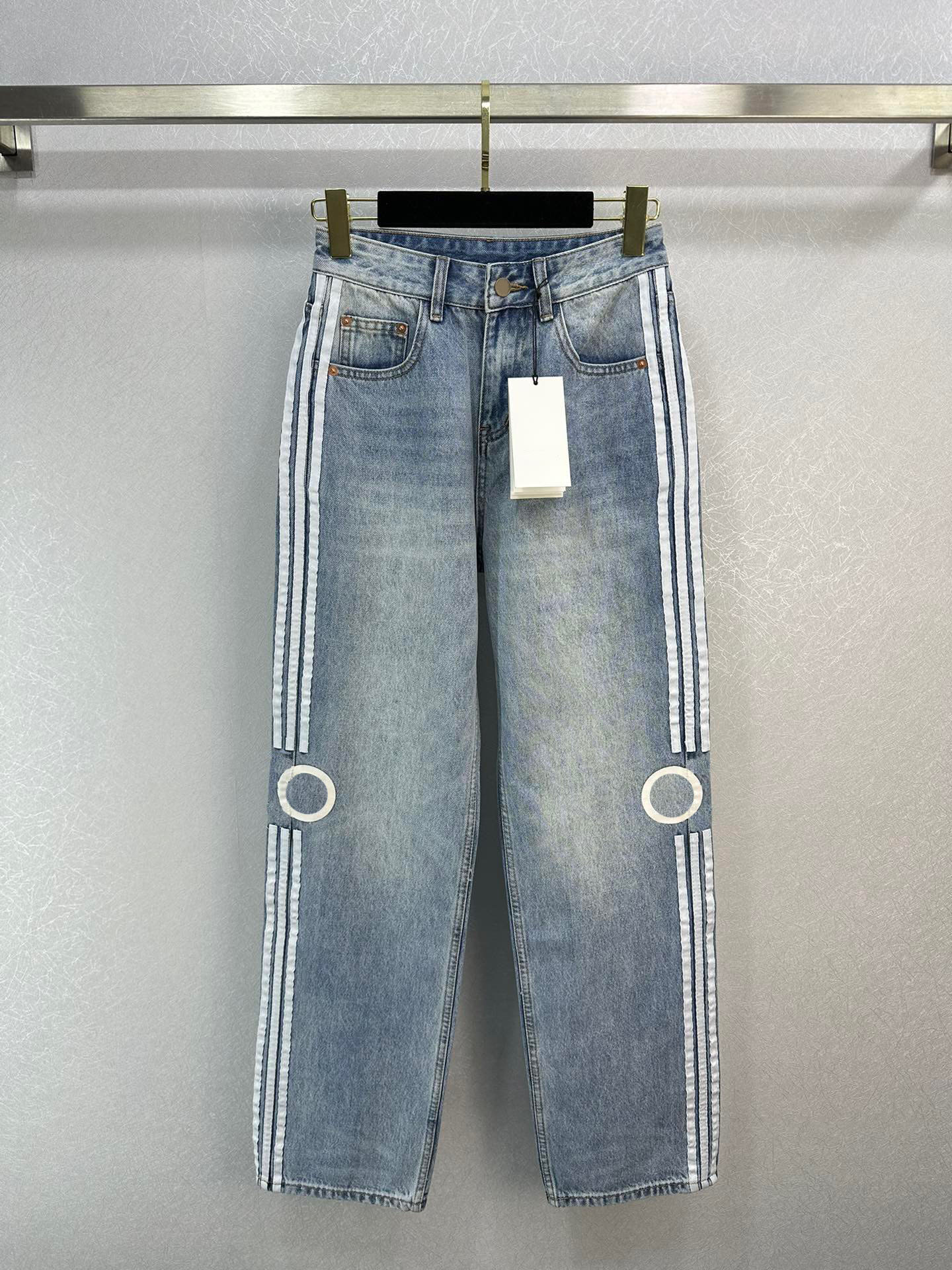 Women's Fashion Wide Leg Side Stripe Jeans Fashion High Waist Loose Denim Pants Women Washed Trousers Casual Wear 2023, Blue
Women's Fashion Wide Leg Side Stripe Jeans Fashion High Waist Loose Denim Pants Women Washed Trousers Casual Wear 2023, Blue