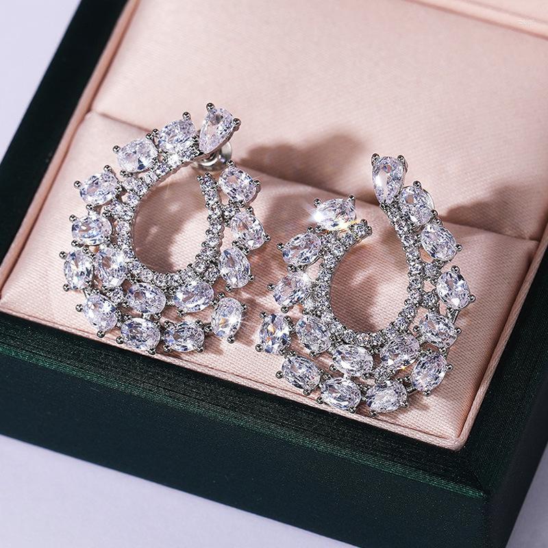 Stud Earrings -selling Exaggerated Garland Zircon European And American Retro Fashion Net Red Adies Party Accessories
Stud Earrings -selling Exaggerated Garland Zircon European And American Retro Fashion Net Red Adies Party Accessories