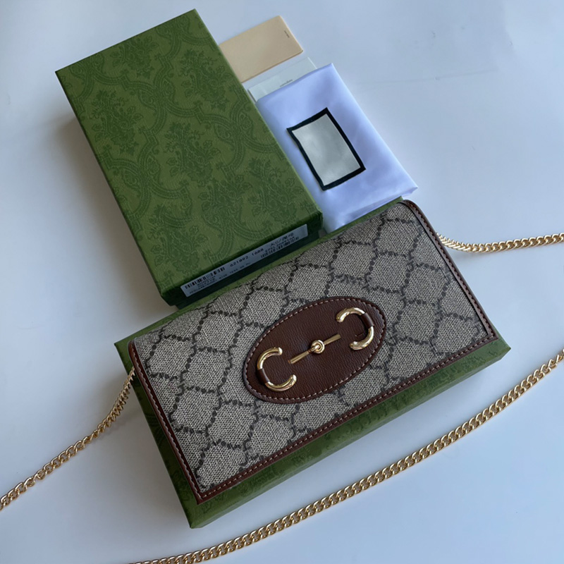 Designer Bag Mini men and women Crossbody bag Classic vintage shoulder bag Stylish portable handbag Temperament chain bag 621892, Black
Designer Bag Mini men and women Crossbody bag Classic vintage shoulder bag Stylish portable handbag Temperament chain bag 621892, Black
