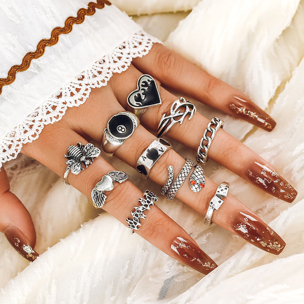 S3604 Vintage Silver Knuckle Ring Set Geometric Heart Bee Snake Stacking Rings Midi Rings Sets 10pcs/set
S3604 Vintage Silver Knuckle Ring Set Geometric Heart Bee Snake Stacking Rings Midi Rings Sets 10pcs/set