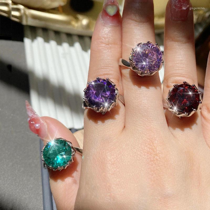 Cluster Rings Exaggerated Super Large Stamen Color Round Cubic Zirconia Ring For Women Fashion Jewelry Gifts Prom Parties 0111
Cluster Rings Exaggerated Super Large Stamen Color Round Cubic Zirconia Ring For Women Fashion Jewelry Gifts Prom Parties 0111