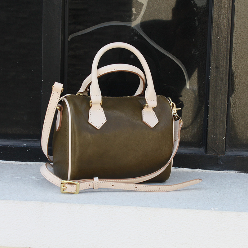 Fashion louiseitys designer bag vuttonse luxurys handbag woman flower bags messenger handbag shoulder speedy bag designer handbag high quality pillow bag M41109, White plaid
Fashion louiseitys designer bag vuttonse luxurys handbag woman flower bags messenger handbag shoulder speedy bag designer handbag high quality pillow bag M41109, White plaid