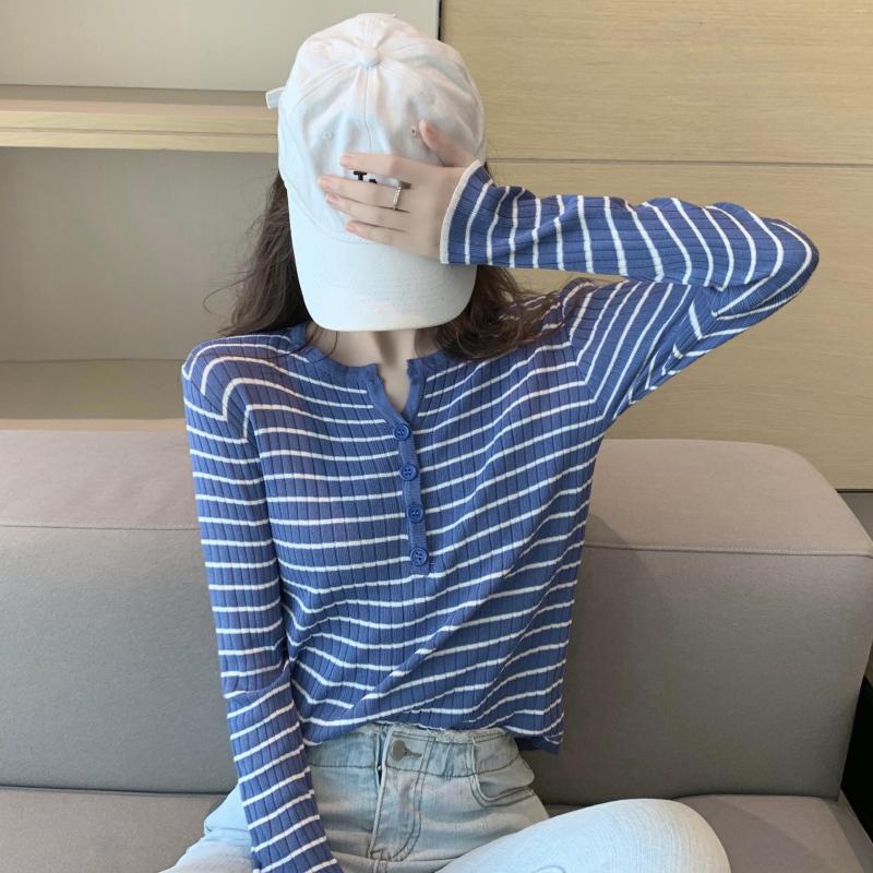 Women's Sweaters Women V-neck Striped Knitted Sweater Women's Thin Autumn Winter Slimming Bottoming Shirt All-match Outer Wear T-shirt, Blue
Women's Sweaters Women V-neck Striped Knitted Sweater Women's Thin Autumn Winter Slimming Bottoming Shirt All-match Outer Wear T-shirt, Blue