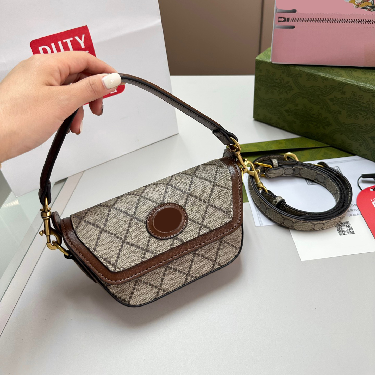Man Clutch Tote Bag Mini Designer Handbag Women Crossbody Shoulder Bags Pink Blue Webbing Strap Female G Purse Small Totes Magnetic Lock
Man Clutch Tote Bag Mini Designer Handbag Women Crossbody Shoulder Bags Pink Blue Webbing Strap Female G Purse Small Totes Magnetic Lock