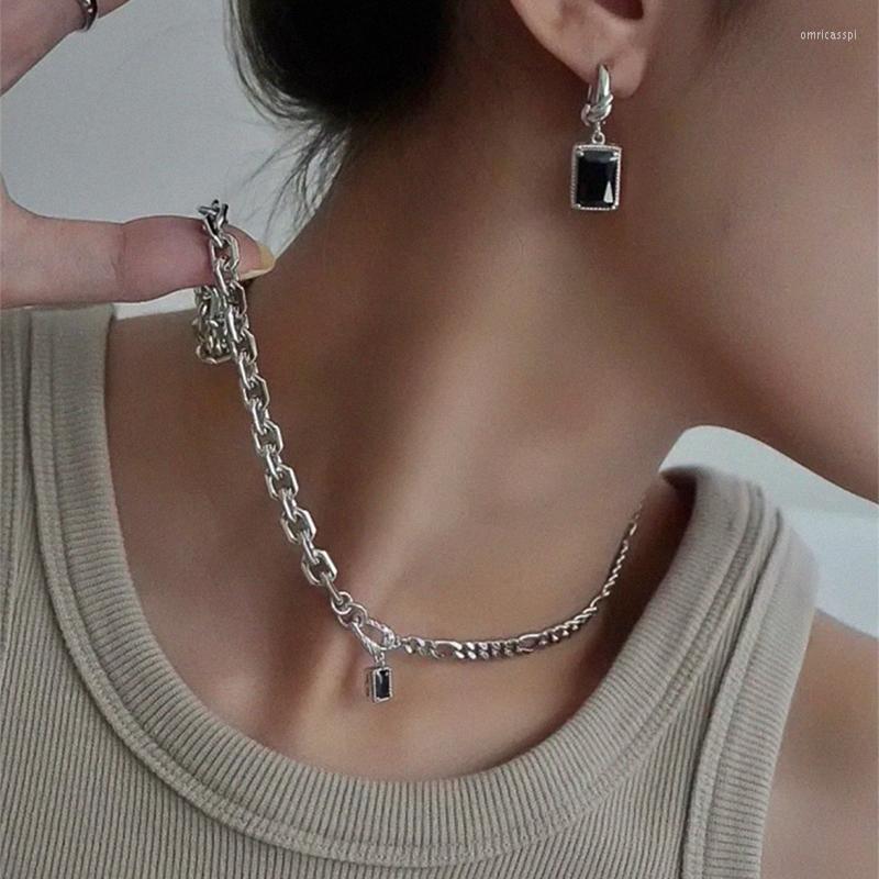 Pendant Necklaces RAKOL Black Square Zircon Earrings Necklace Vintage Gilded Personalized Fashion Accessories Women's Party Anniversary
Pendant Necklaces RAKOL Black Square Zircon Earrings Necklace Vintage Gilded Personalized Fashion Accessories Women's Party Anniversary