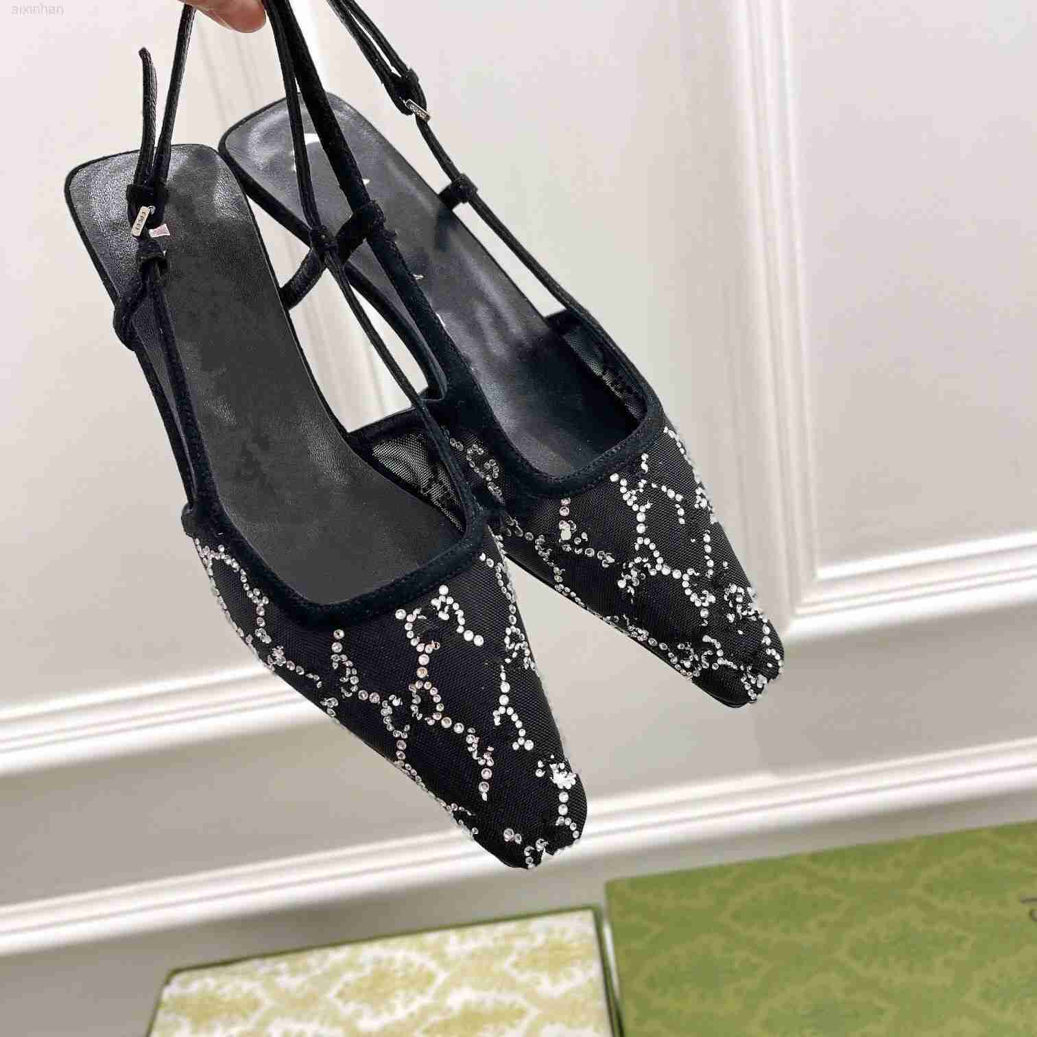2022 LUXURY Women's G slingback Sandals pump Aria slingback shoes are presented in Black mesh with crystals sparkling motif Back buckle
2022 LUXURY Women's G slingback Sandals pump Aria slingback shoes are presented in Black mesh with crystals sparkling motif Back buckle