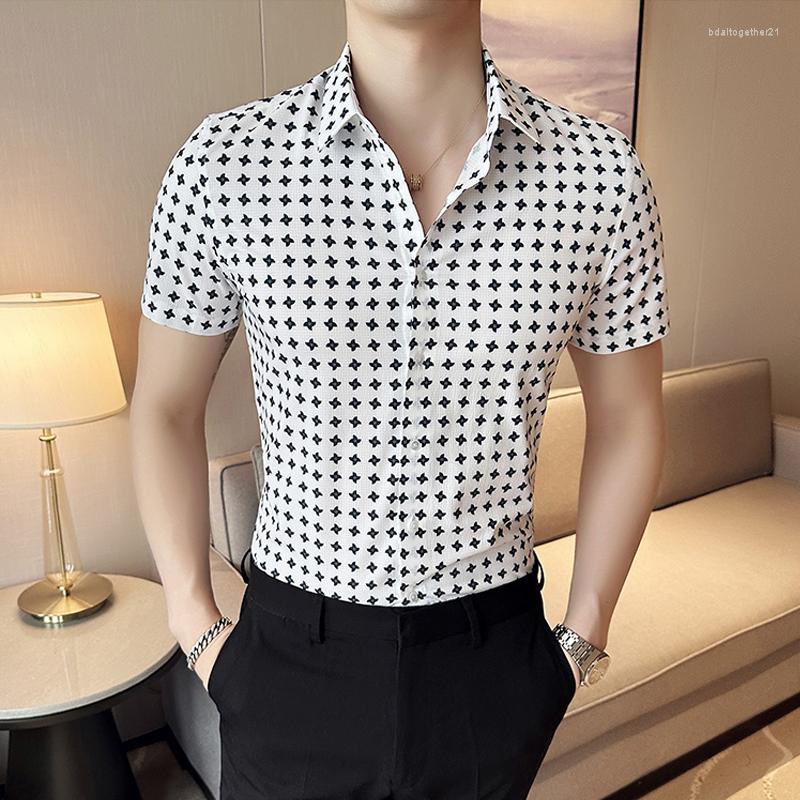 Men's Casual Shirts Luxury Printed Short Sleeved Men Dress Summer Slim Fit Buttons Korean Male Floral Shirt Vintage Business Camisas Y, White
Men's Casual Shirts Luxury Printed Short Sleeved Men Dress Summer Slim Fit Buttons Korean Male Floral Shirt Vintage Business Camisas Y, White