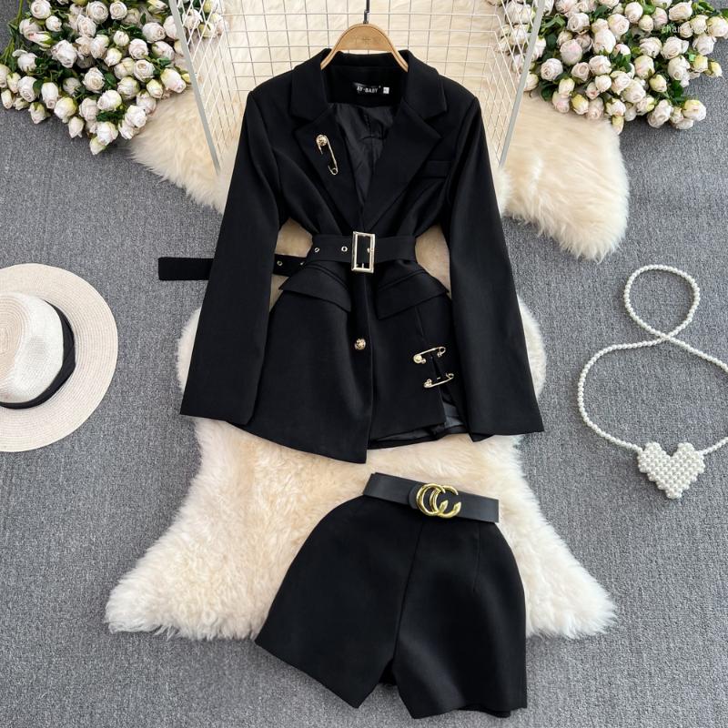 Women' Tracksuits Fashion Set For Women Korean Vintage Black Midi Brooches Decoration Blazer Jacket And High Waist Wide Leg Shorts With
Women' Tracksuits Fashion Set For Women Korean Vintage Black Midi Brooches Decoration Blazer Jacket And High Waist Wide Leg Shorts With