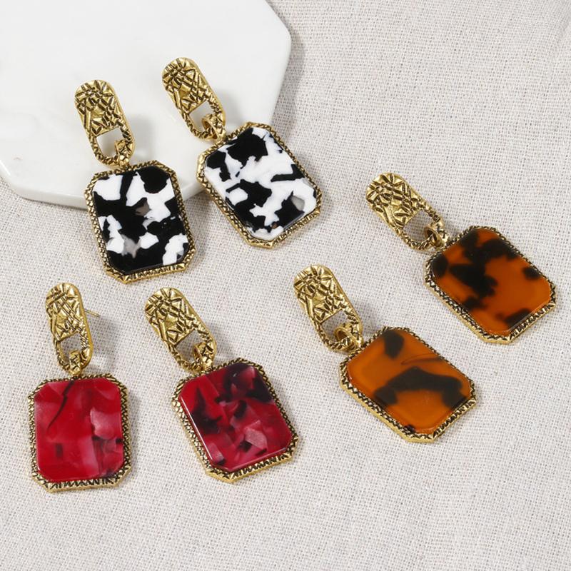 Dangle Earrings Fashion Retro Hexagon Metal For Woman Geometric Acrylic Pendant Plate Long Jewelry
Dangle Earrings Fashion Retro Hexagon Metal For Woman Geometric Acrylic Pendant Plate Long Jewelry