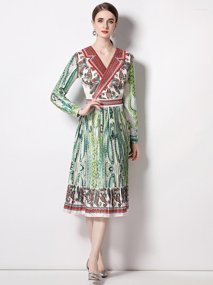 Casual Dresses Spring Autumn Holiday Green Bohemian Midi Dress Women's Notch V-Neck Long Sleeve High Waist Paisley Print Party Vestidos, The picture color
Casual Dresses Spring Autumn Holiday Green Bohemian Midi Dress Women's Notch V-Neck Long Sleeve High Waist Paisley Print Party Vestidos, The picture color