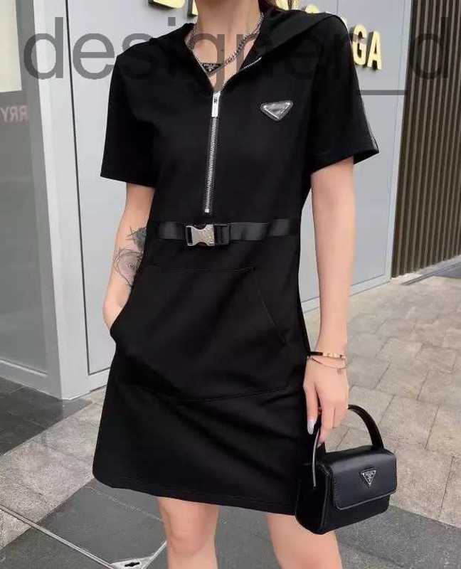 Casual Dresses DesignerWomen Dress Suit Tracksuits Two Pieces Suits T Shirt and Pleated Skirt For Lady Fashion Tees Skirts Set YMY1, 05
Casual Dresses DesignerWomen Dress Suit Tracksuits Two Pieces Suits T Shirt and Pleated Skirt For Lady Fashion Tees Skirts Set YMY1, 05