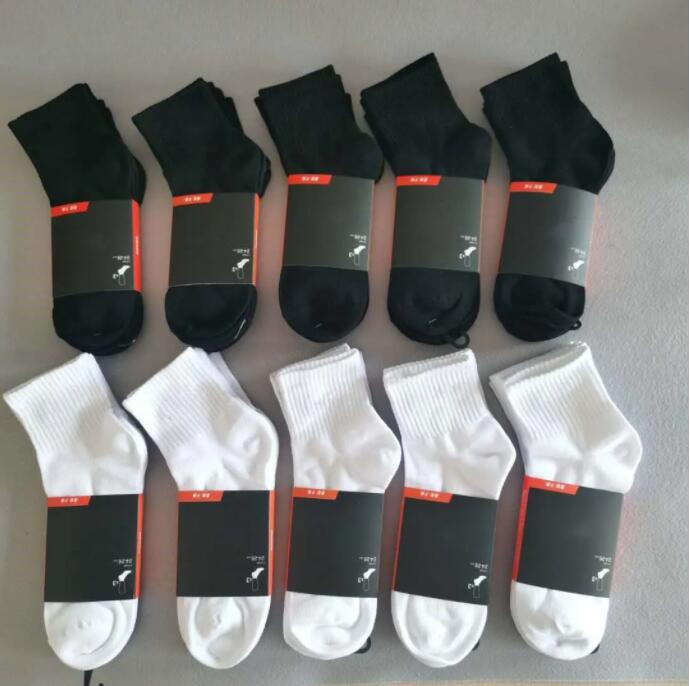 Mens Socks Women Men Cotton All-match Classic Ankle Letter Breathable Black And White Mixing Football Basketball Sports Sock Designer Luxury Casual Comfort, Long white
Mens Socks Women Men Cotton All-match Classic Ankle Letter Breathable Black And White Mixing Football Basketball Sports Sock Designer Luxury Casual Comfort, Long white