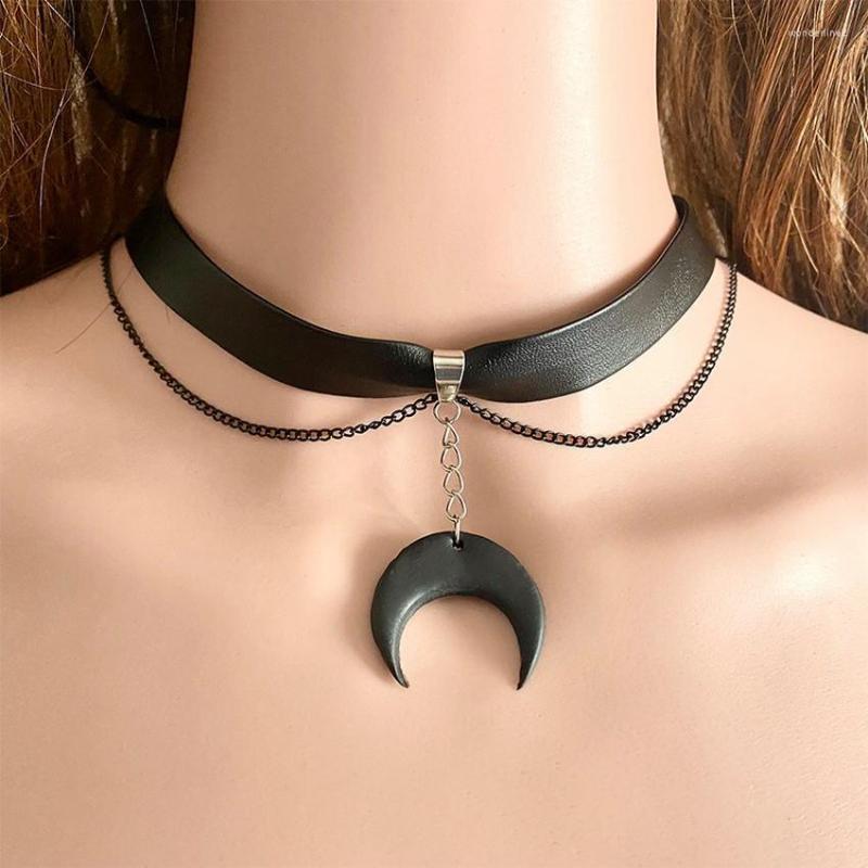 Choker Gothic Style Black Polymer Clay Crescent Moon Halloween Necklace For Women PU Leather Jewelry Wholesale
Choker Gothic Style Black Polymer Clay Crescent Moon Halloween Necklace For Women PU Leather Jewelry Wholesale