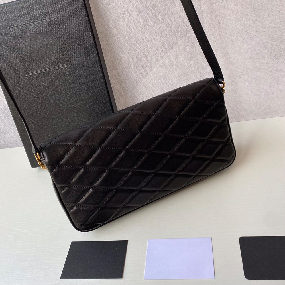 Designer Ladies Messenger Bags Leather Quilted Shoulder Bag with Chain Strap Fashion Clutch Bags Women Evening Clutch Fashion Bag, White
Designer Ladies Messenger Bags Leather Quilted Shoulder Bag with Chain Strap Fashion Clutch Bags Women Evening Clutch Fashion Bag, White