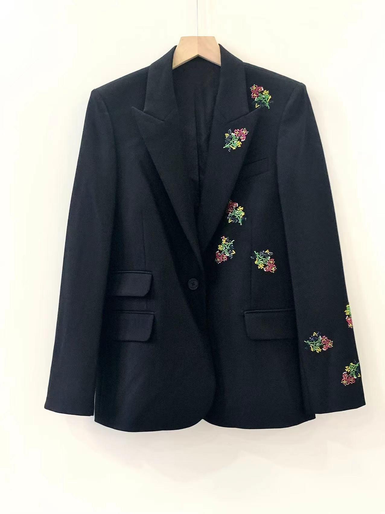 Pants Women Blazer 2022 Autumn Winter Women Black Single Button Blazer Floral Rhinestones Longsleeved Office Lady Coat
Pants Women Blazer 2022 Autumn Winter Women Black Single Button Blazer Floral Rhinestones Longsleeved Office Lady Coat