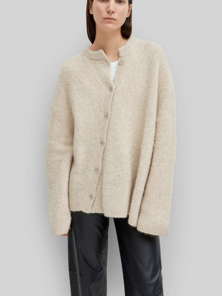 Sweaters IOO CASHMERE ASYMMETRICAL LOOSE CARDIGAN 2022 WOMEN AUTUMN WINTER WOOL CREWNECK KNITTED SWEATER, Beige
Sweaters IOO CASHMERE ASYMMETRICAL LOOSE CARDIGAN 2022 WOMEN AUTUMN WINTER WOOL CREWNECK KNITTED SWEATER, Beige