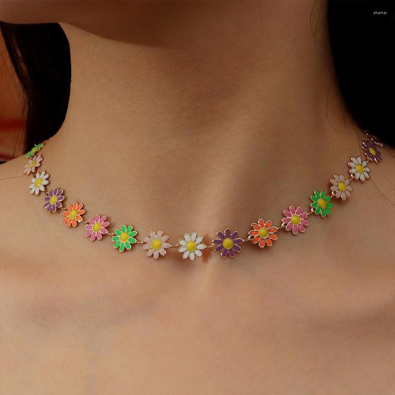 Choker KMVEXO Daisy Flower Clavicle Chain Necklace For Women Girls Korean Style Sweet Short Statement Wedding Bridal Jewelry
Choker KMVEXO Daisy Flower Clavicle Chain Necklace For Women Girls Korean Style Sweet Short Statement Wedding Bridal Jewelry