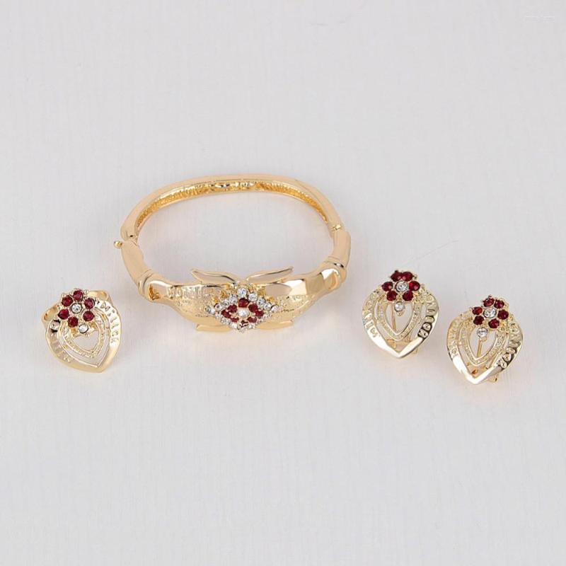 Pendant Necklaces Rhinestone Flower Necklace Earrings Women Jewelry Set Heart Stud Ring Bracelet
Pendant Necklaces Rhinestone Flower Necklace Earrings Women Jewelry Set Heart Stud Ring Bracelet
