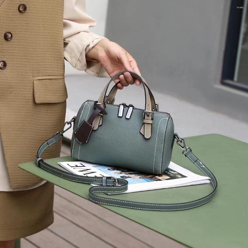 Evening Bags 2023 Fashion Green Pillow Boston Tote Small Elegant Genuine Cow Leather Women's Shoulder Bag High Quality Daily Hanbag, Black
Evening Bags 2023 Fashion Green Pillow Boston Tote Small Elegant Genuine Cow Leather Women's Shoulder Bag High Quality Daily Hanbag, Black