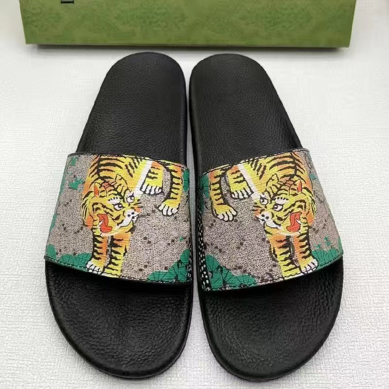 New fashion women's style Slippers Sandal Sliders high quality thick bottom non-slip soft bottom fashion G house slipper women wear beach flip-flops, 4 high quality 
New fashion women's style Slippers Sandal Sliders high quality thick bottom non-slip soft bottom fashion G house slipper women wear beach flip-flops, 4 high quality