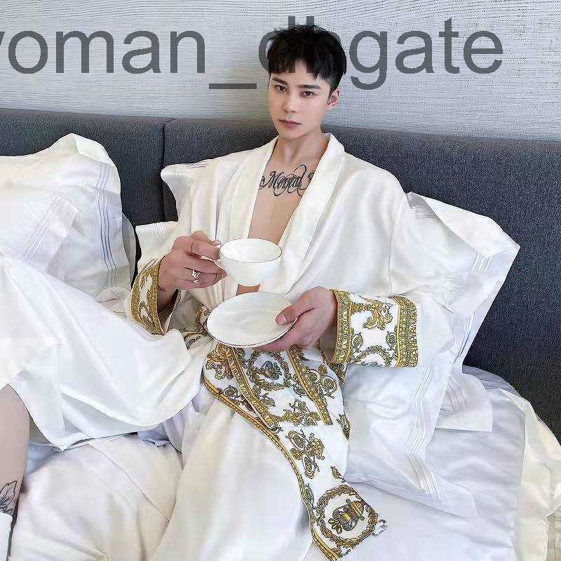 Men's Sleepwear Designer2 colors 100% cotton Top quality women men Bath Robe European and American style Supplies F ---3XL B8R5 AQMZ, White
Men's Sleepwear Designer2 colors 100% cotton Top quality women men Bath Robe European and American style Supplies F ---3XL B8R5 AQMZ, White