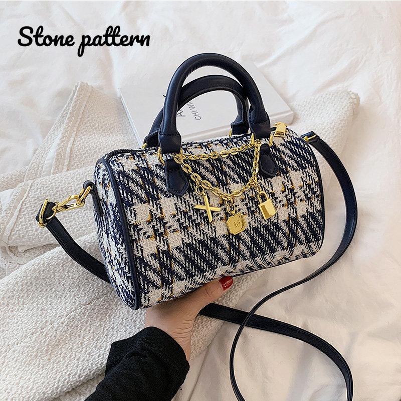 Shoulder Bags Canvas Luxury Designer Handbags Women Shoppers Fashion Casual Style Plaid Tassel Chain Boston
Shoulder Bags Canvas Luxury Designer Handbags Women Shoppers Fashion Casual Style Plaid Tassel Chain Boston