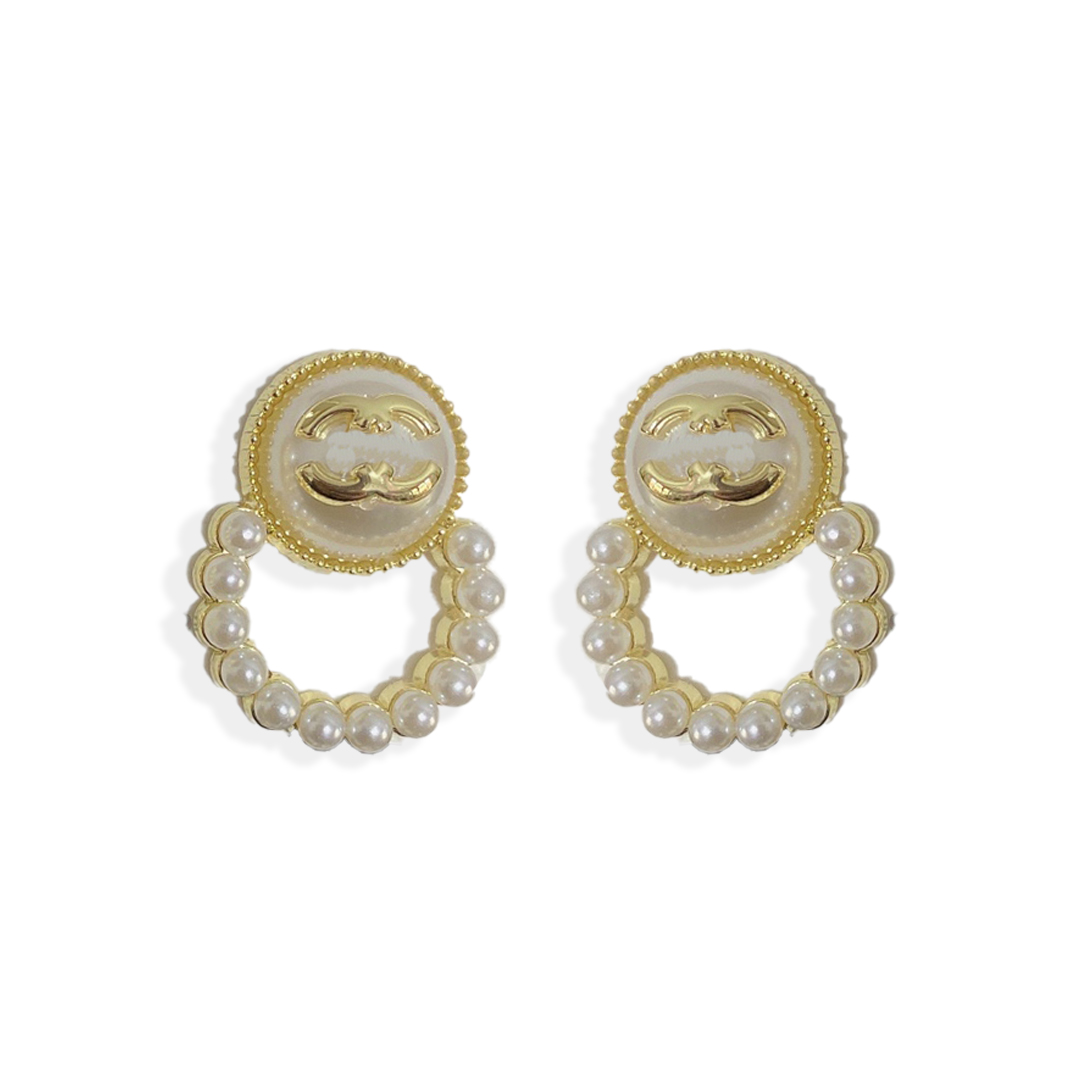 Designer Pearl Charm Earrings Luxury Women's Love Brand Dangle Earrings Fashion Brand Jewelry 18K Gold Plated Hoop Earrings Spring New Gift Jewelry Wholesale
Designer Pearl Charm Earrings Luxury Women's Love Brand Dangle Earrings Fashion Brand Jewelry 18K Gold Plated Hoop Earrings Spring New Gift Jewelry Wholesale