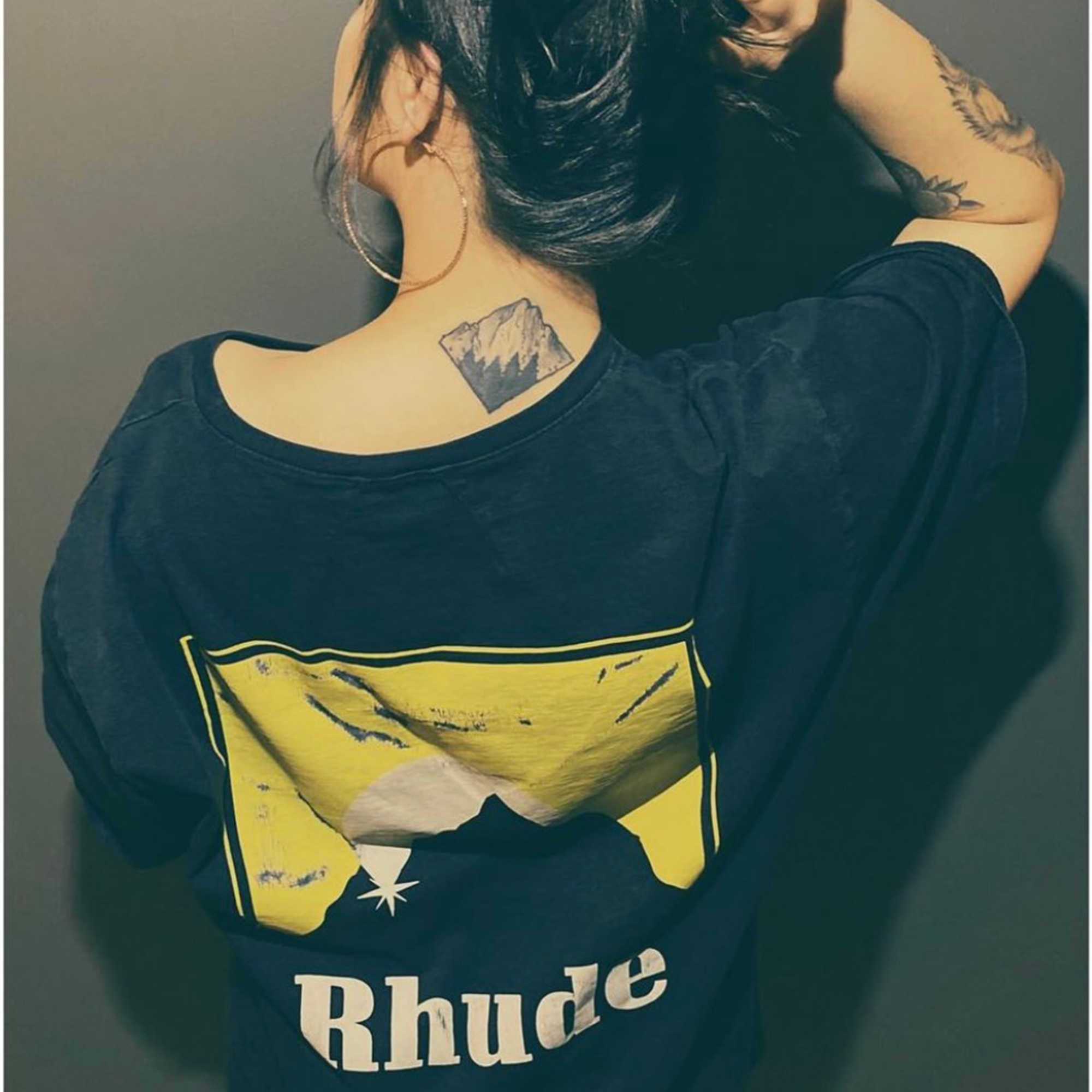 Designer Fashion Clothing Tees Hip hop TShirts Rhude Classic Sunset Theme Print High Street T-shirt men women 2022 Summer New Fog Streetwear Tops Sportswear, Orange
Designer Fashion Clothing Tees Hip hop TShirts Rhude Classic Sunset Theme Print High Street T-shirt men women 2022 Summer New Fog Streetwear Tops Sportswear, Orange