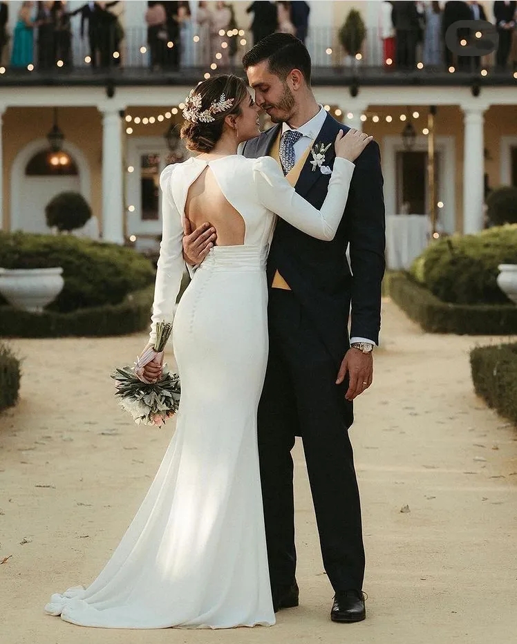 Simple Crepe Long Sleeve Mermaid Wedding Dresses 2023 Sexy Open Back V Neck modern Boho outdoor country Bridal Gowns