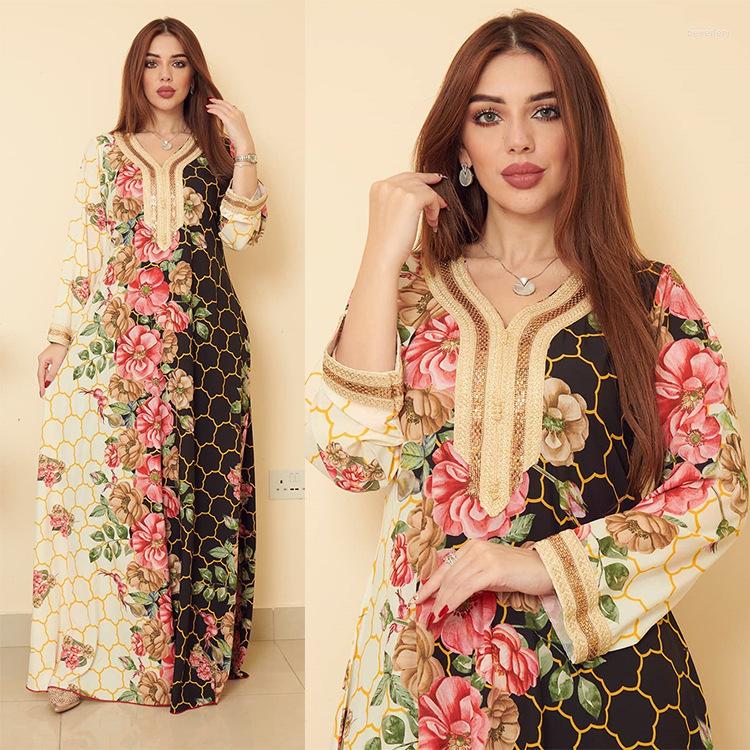 Ethnic Clothing Middle Eastern Big Swing Style Lace Drill Long Sleeves Loose Dress Muslim Abayas Women Printed Skirt Casual Robe
Ethnic Clothing Middle Eastern Big Swing Style Lace Drill Long Sleeves Loose Dress Muslim Abayas Women Printed Skirt Casual Robe