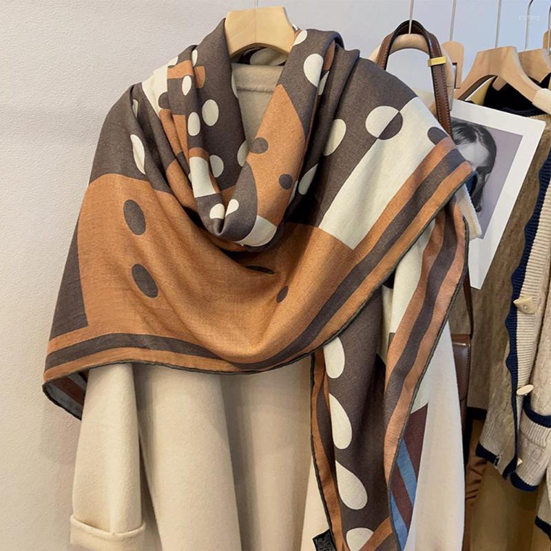 Scarves Mulberry Silk Wool Women 135x135cm Square Scarfs Warm Winter Blanket Bufanda Wraps Double-sided Stole Cape Big
Scarves Mulberry Silk Wool Women 135x135cm Square Scarfs Warm Winter Blanket Bufanda Wraps Double-sided Stole Cape Big