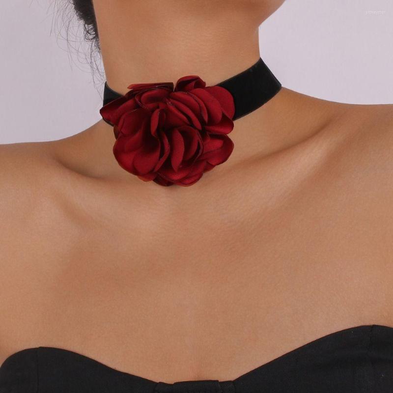 Chains Decorations Delicate Exaggerated Big Rose Flower Charm Necklace Neck Chain Flowers Clavicle Necklaces
Chains Decorations Delicate Exaggerated Big Rose Flower Charm Necklace Neck Chain Flowers Clavicle Necklaces