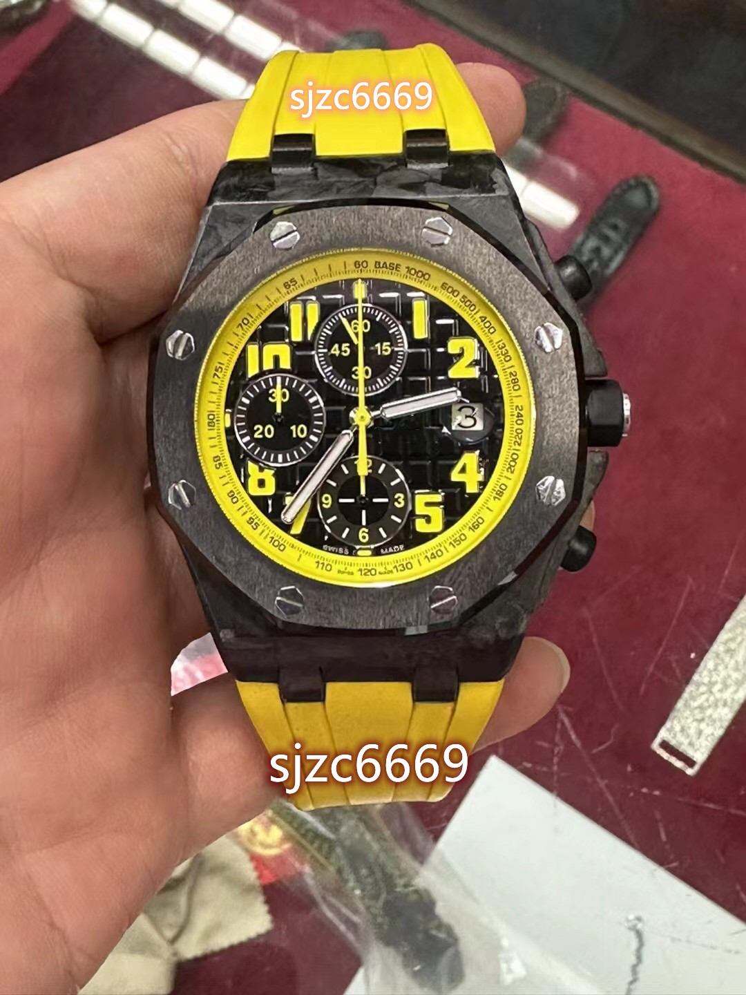 JJF 26176 Forged fiber watch diameter 42mm with 3126 movement sapphire mirror ceramic ring mouth natural rubber strap, As shown
JJF 26176 Forged fiber watch diameter 42mm with 3126 movement sapphire mirror ceramic ring mouth natural rubber strap, As shown