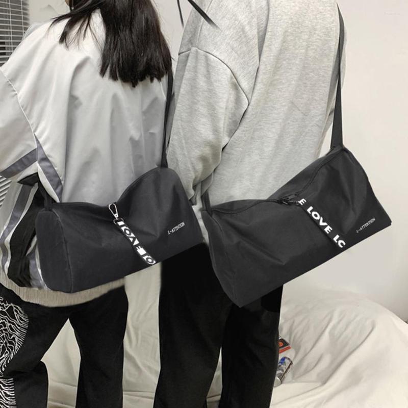 Outdoor Bags Portable Fitness Gym Multifunction Fashion Sport Storage Bag 600D Nylon Adjustable Strap For Weekend Training, Black color
Outdoor Bags Portable Fitness Gym Multifunction Fashion Sport Storage Bag 600D Nylon Adjustable Strap For Weekend Training, Black color