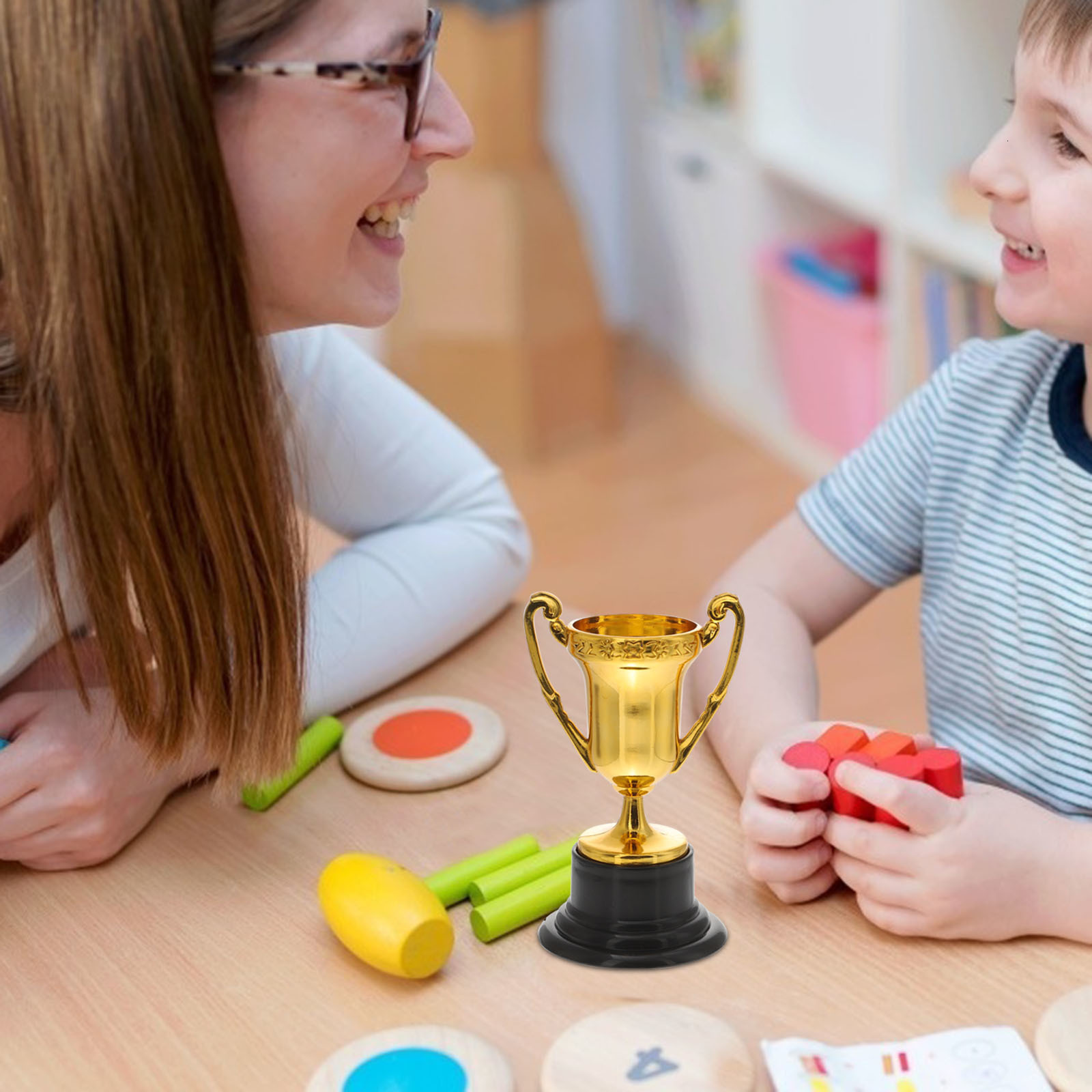 Cheerleading 20Pcs Kids Reward Trophy Plastic trophy children reward toys trophy Prize Cup Children Reward Prizes Small Cup with Base Golden 230420