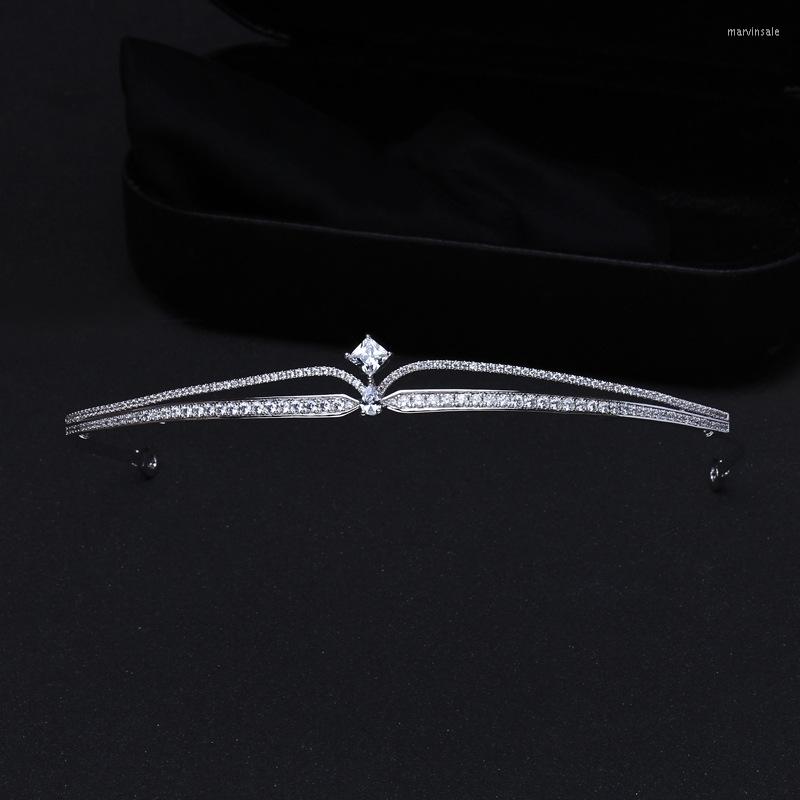 Hair Clips Simple Princess Crown Gift Bride Wedding Zircon Headwear Evening Dress Accessories Jewelry Tiaras Women Birthday Hairwear
Hair Clips Simple Princess Crown Gift Bride Wedding Zircon Headwear Evening Dress Accessories Jewelry Tiaras Women Birthday Hairwear