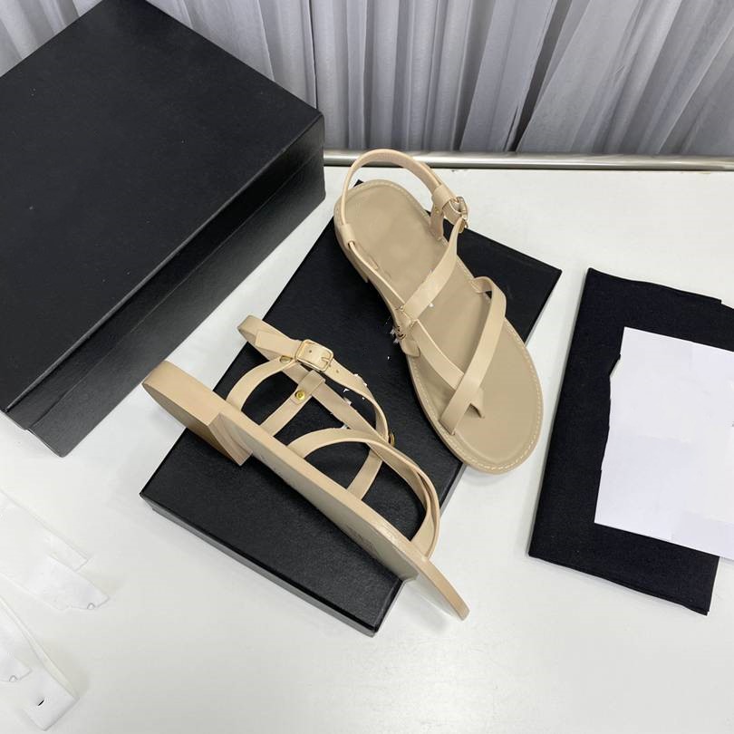 Classic Women's Woven Chain Sandal Designer Fashion Luxury Elegant channel Simple Material Flat Shoes Comfortable Design gx5a
Classic Women's Woven Chain Sandal Designer Fashion Luxury Elegant channel Simple Material Flat Shoes Comfortable Design gx5a