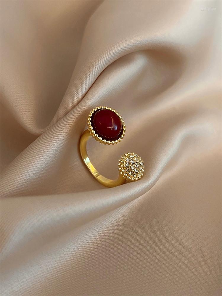 Cluster Rings 2023 Trend Vintage Burgundy Gem Opening Adjustable Ring For Women French Luxury Jewelry Fashion Girl Gift Wholesale
Cluster Rings 2023 Trend Vintage Burgundy Gem Opening Adjustable Ring For Women French Luxury Jewelry Fashion Girl Gift Wholesale