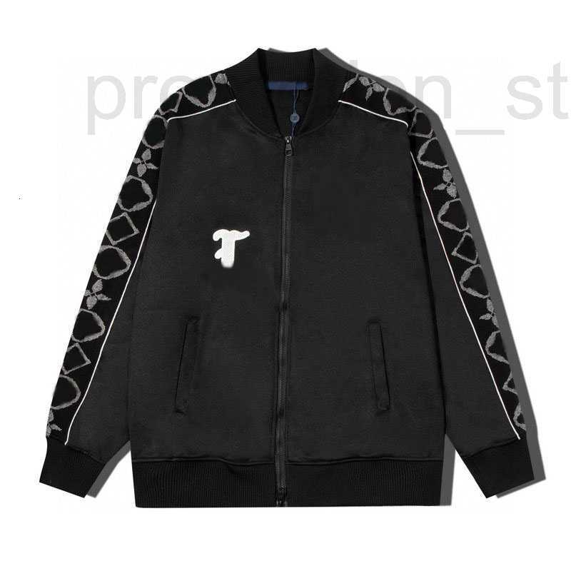 Men's Jackets Designer luxury clothing Reflective Tape jacquard clothes Letter Windbreaker outwear coat Classic print patchwork sportwear pants L XL 9BJT, Black
Men's Jackets Designer luxury clothing Reflective Tape jacquard clothes Letter Windbreaker outwear coat Classic print patchwork sportwear pants L XL 9BJT, Black