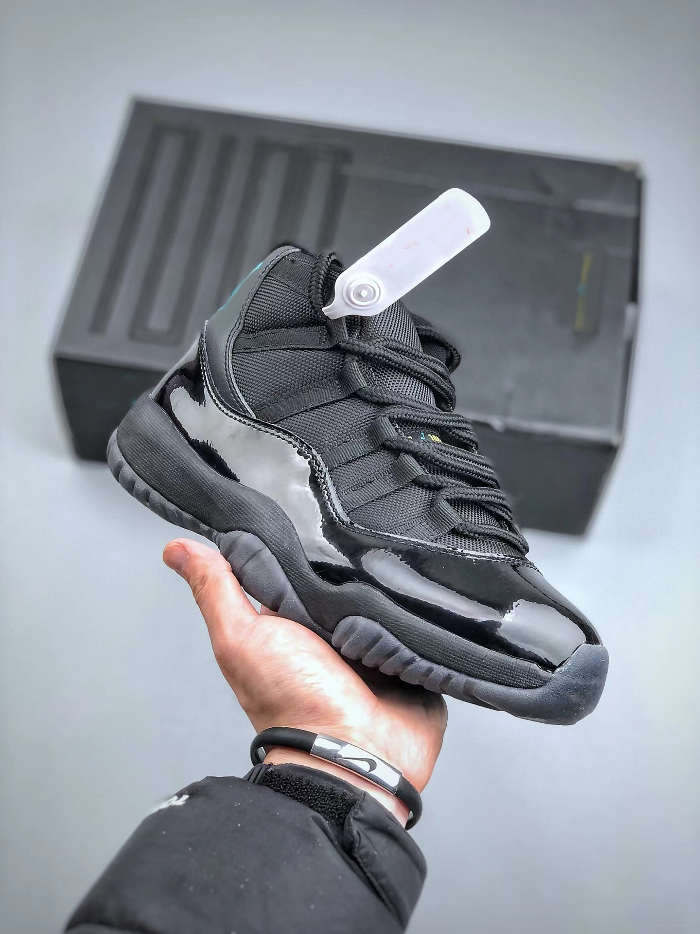Air 11 Gamma Blue 378037-006 11s XI Women Men Sports Shoes Sneakers Top Quality Trainers Real Carbon Fiber With Original Box, #1
Air 11 Gamma Blue 378037-006 11s XI Women Men Sports Shoes Sneakers Top Quality Trainers Real Carbon Fiber With Original Box, #1