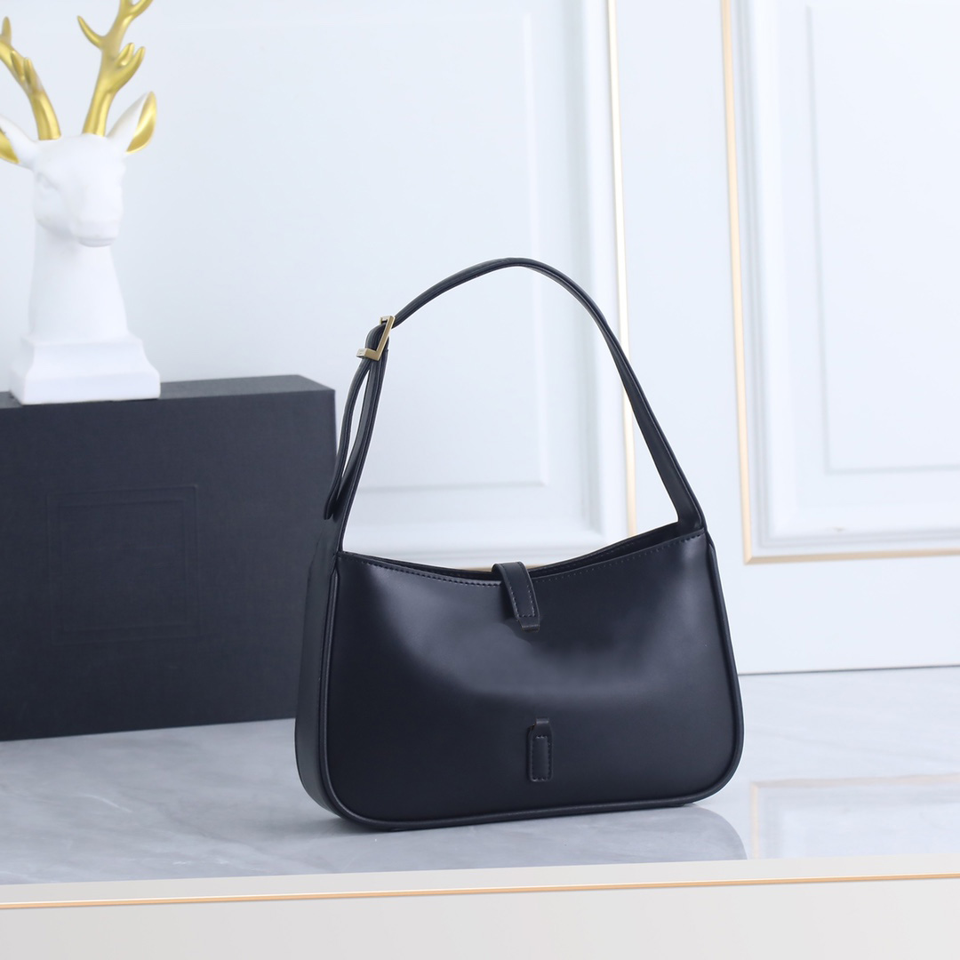 Designer bag 2023 new Shoulder Women Bags Handbags Bags tote bagg black calfskin classic diagonal stripes quilted chains medium cross body
Designer bag 2023 new Shoulder Women Bags Handbags Bags tote bagg black calfskin classic diagonal stripes quilted chains medium cross body