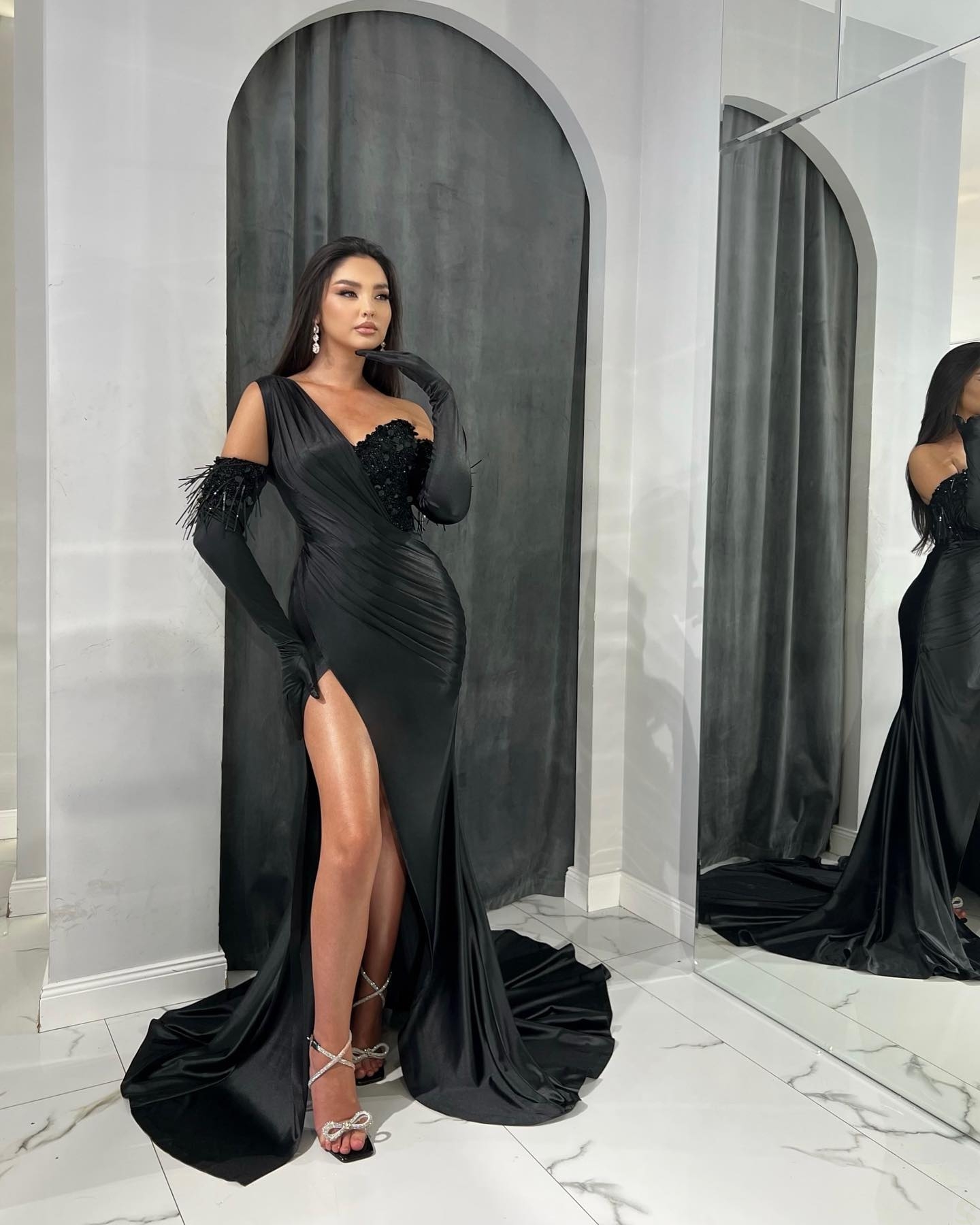 Gorgeous Mermaid Prom Dresses One Shoulder Sleeveless Beads Sequins Sie Split Zipper Court Gown Custom Made Plus Size Party Dress Vestido De Noite