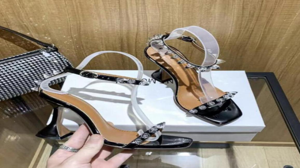 With Box Official Quality Sandals Amina Slippers Shoes Crystalembellished Slingback Pumps Muaddi Restocks Begum Slingbacks 10cm H4494943, Black
With Box Official Quality Sandals Amina Slippers Shoes Crystalembellished Slingback Pumps Muaddi Restocks Begum Slingbacks 10cm H4494943, Black