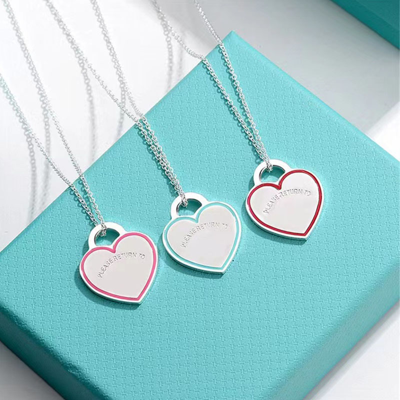 initial designer necklaces luxury heart pendant necklaces women Fashion brand jewelry with gift box
initial designer necklaces luxury heart pendant necklaces women Fashion brand jewelry with gift box